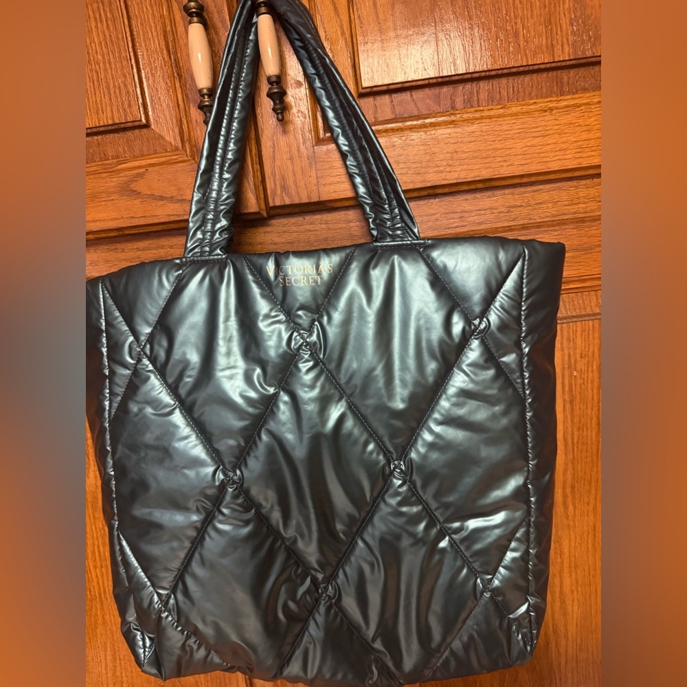 Victoria's Secret padded Teal Quilted large new Tote Bag 18”x16”x4”